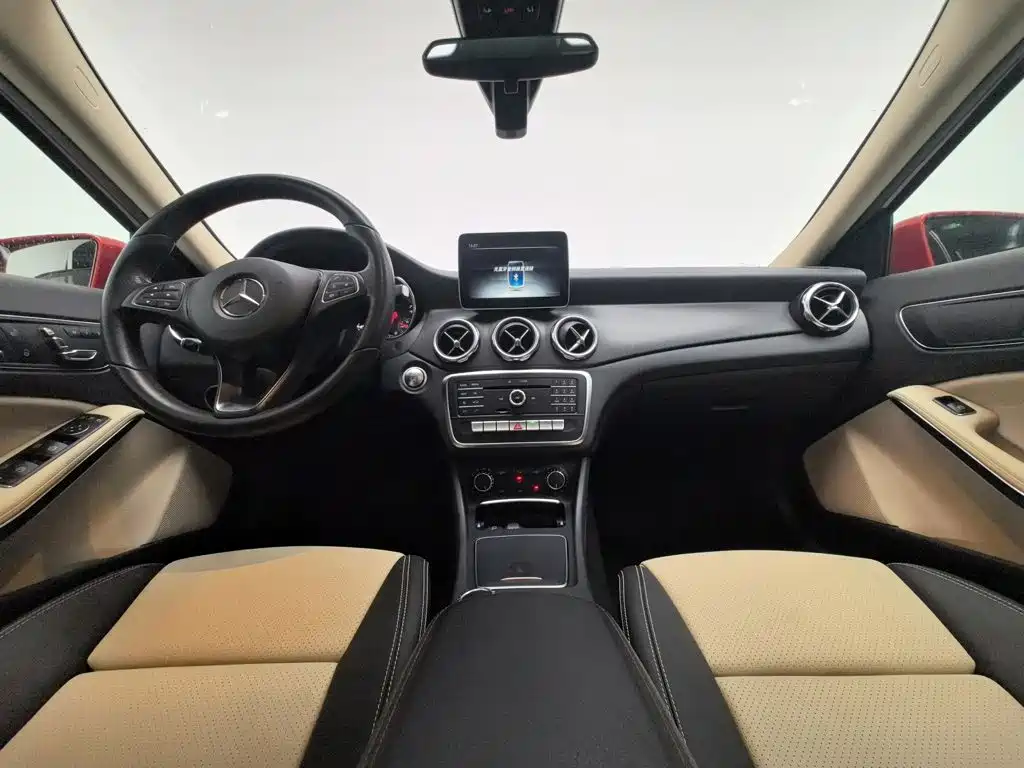 Mercedes-Benz GLA — миниатюра 5