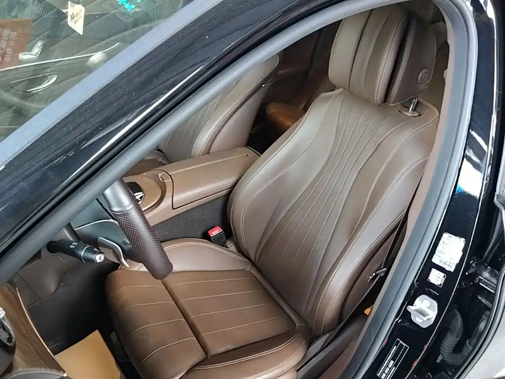 Mercedes-Benz E-Class — миниатюра 15