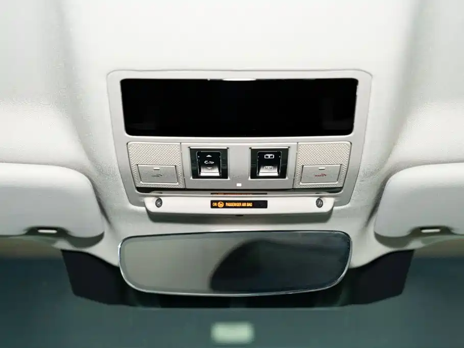 Land Rover Defender — миниатюра 15