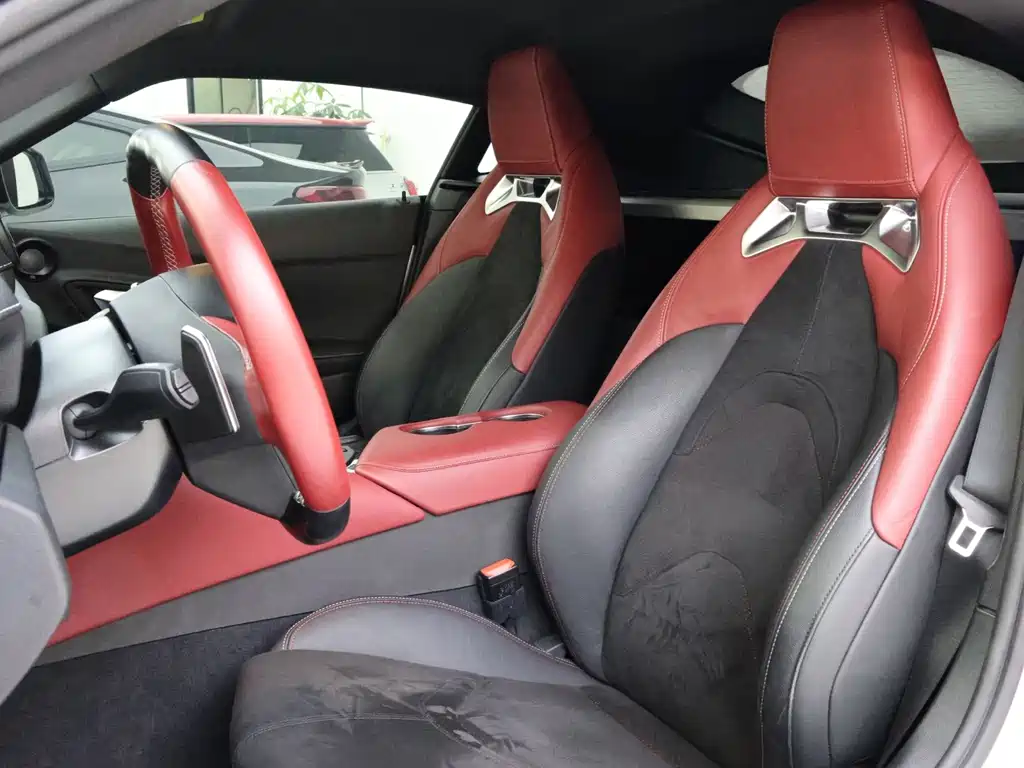Toyota Supra — миниатюра 5