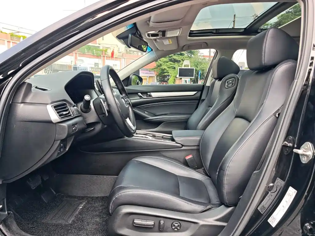 Honda Accord — миниатюра 11