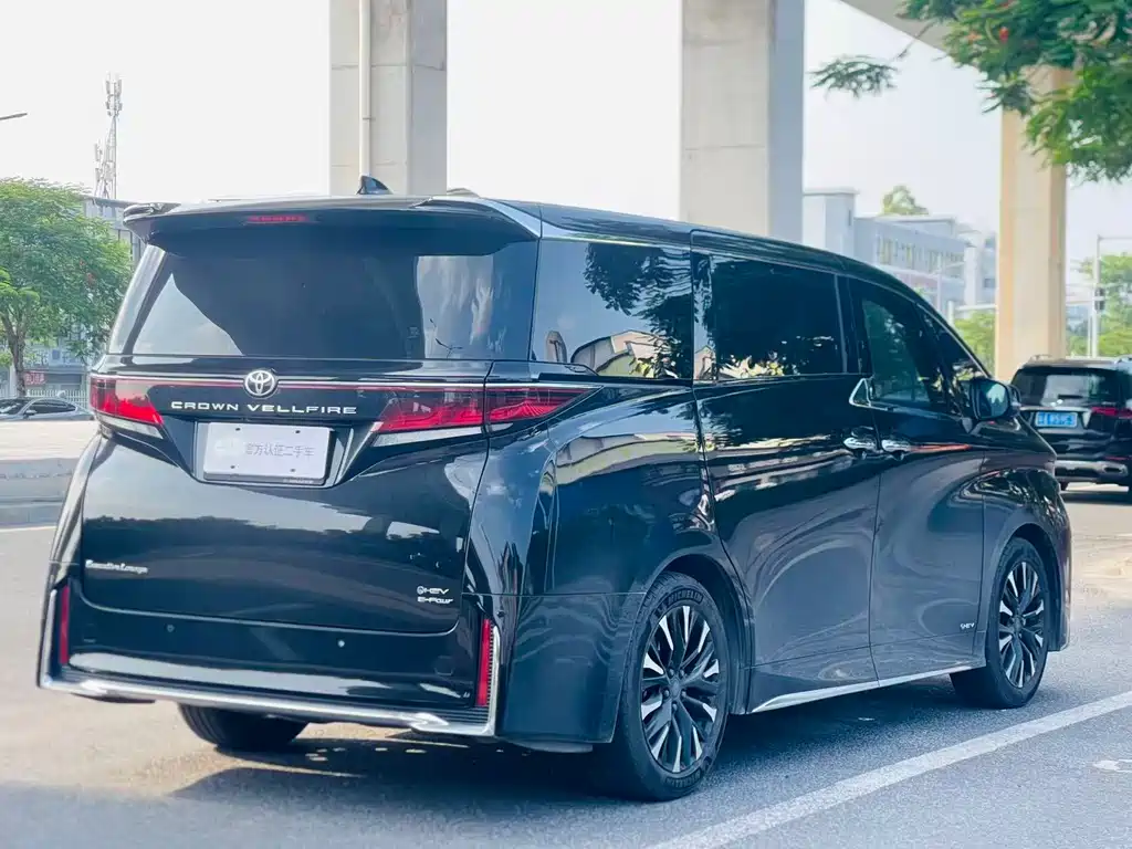 Toyota Vellfire — миниатюра 5