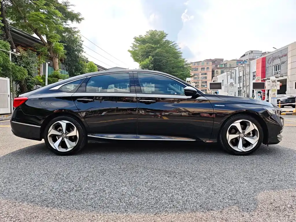 Honda Accord — миниатюра 4