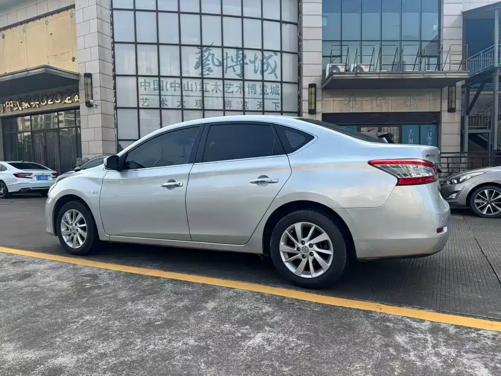 Nissan Sylphy — миниатюра 6