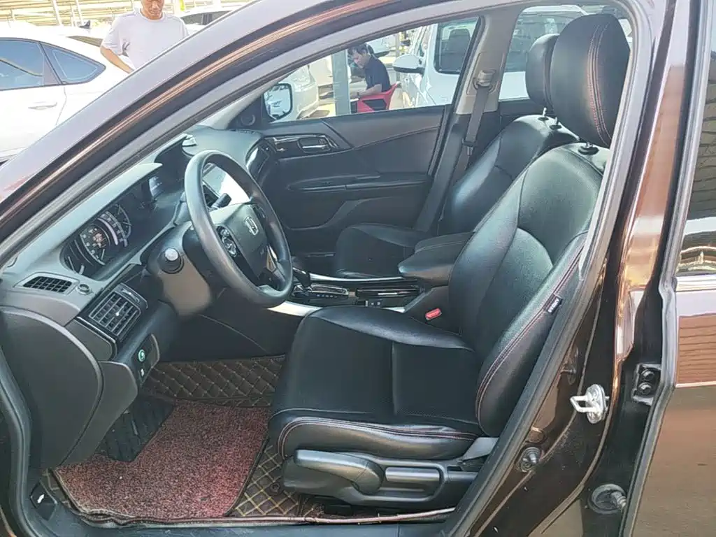 Honda Accord — миниатюра 15