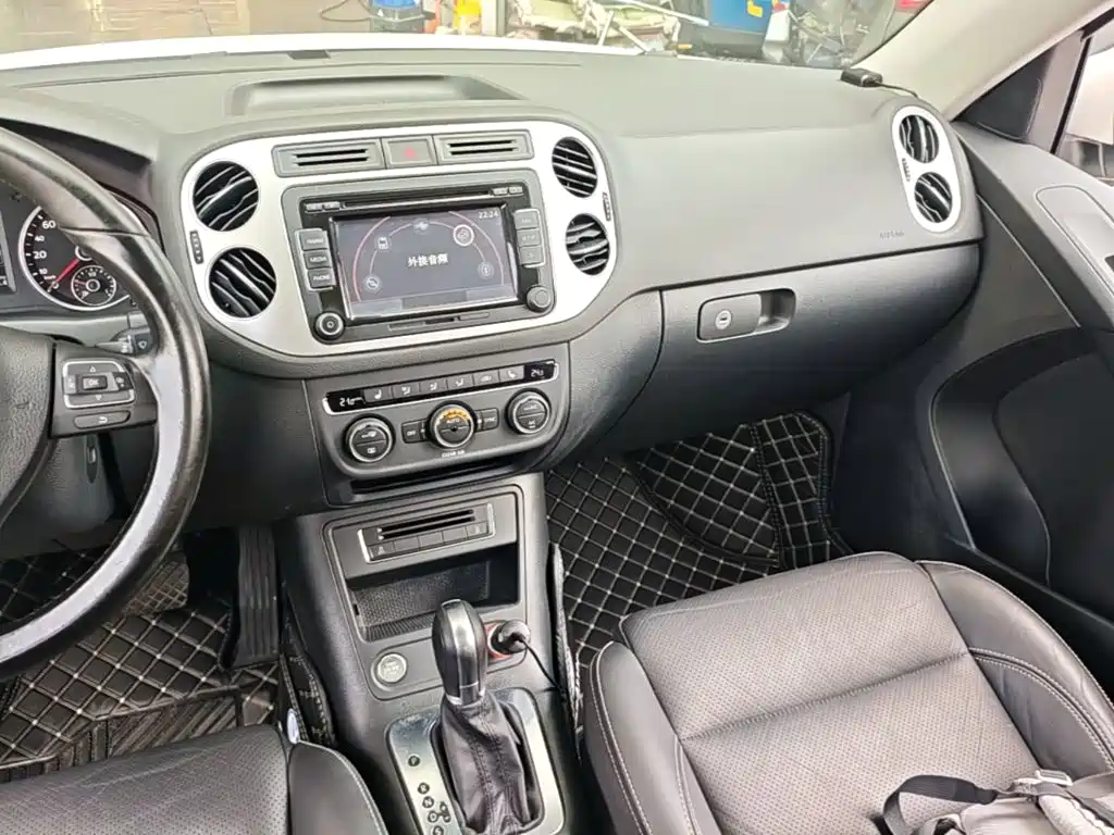 Volkswagen Tiguan — миниатюра 13
