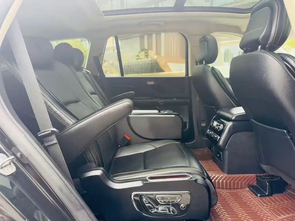 Lincoln Aviator — миниатюра 8