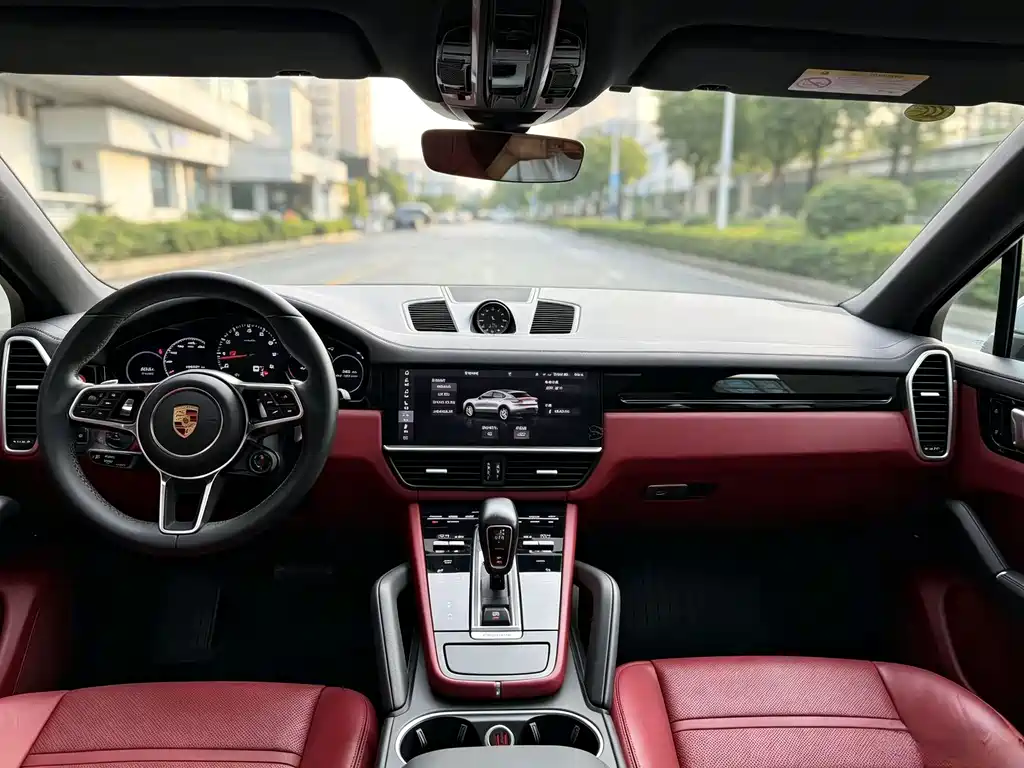Porsche Cayenne — миниатюра 5