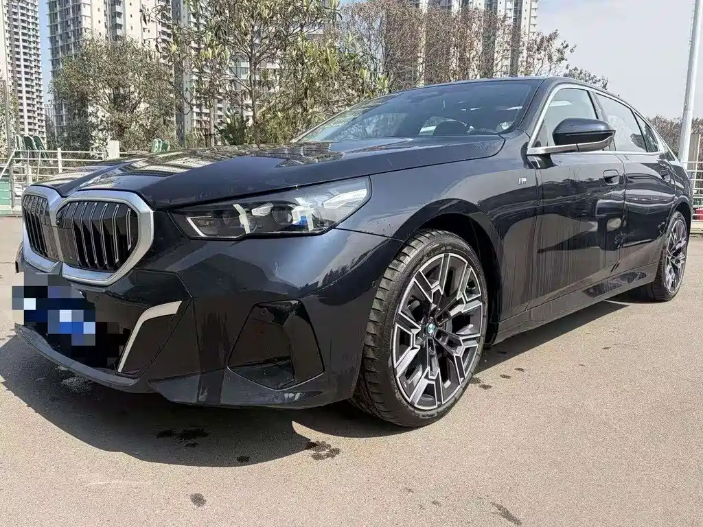 BMW 5 Series 2025