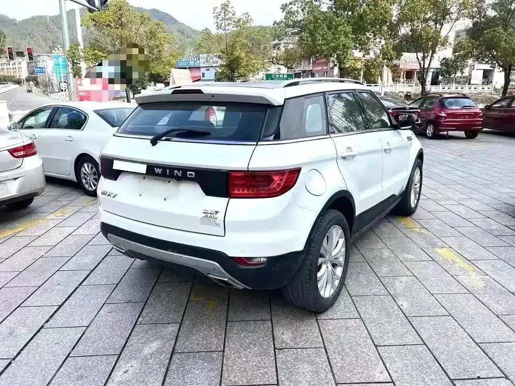 Landwind Landwind X7 — миниатюра 8