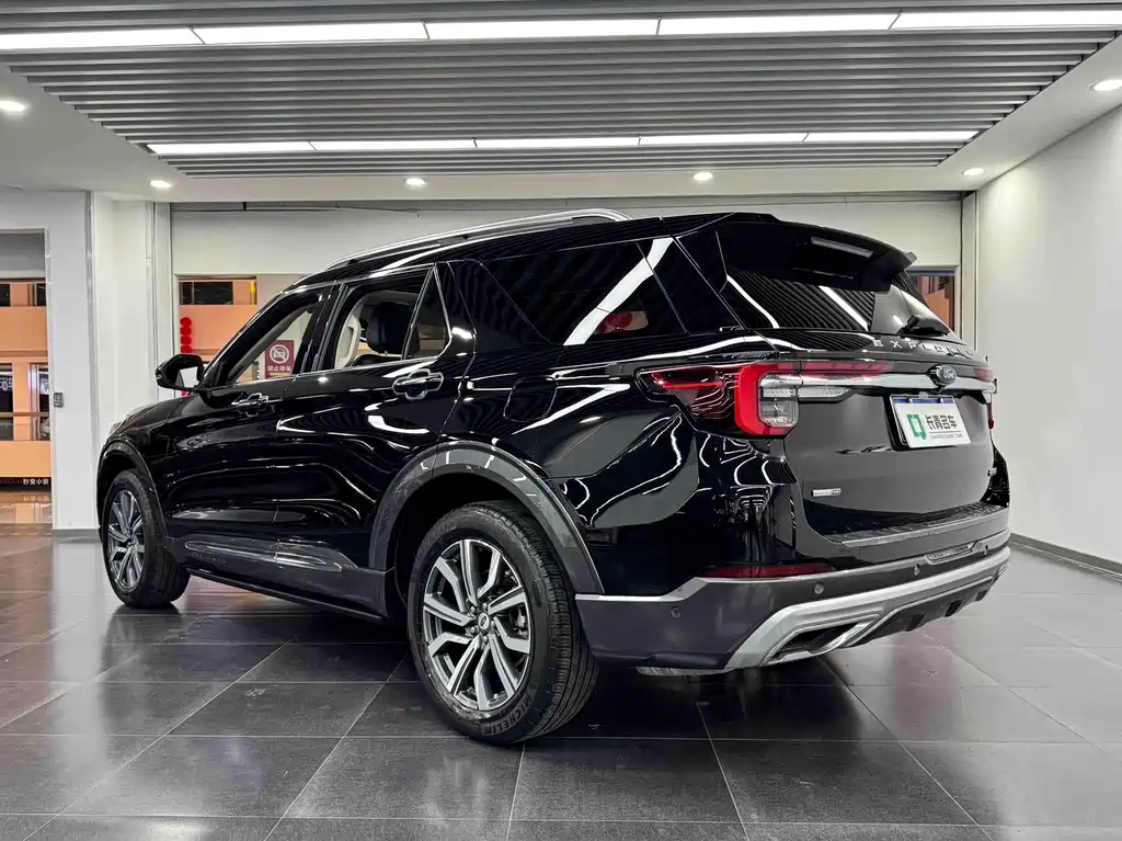 Ford Explorer — миниатюра 3