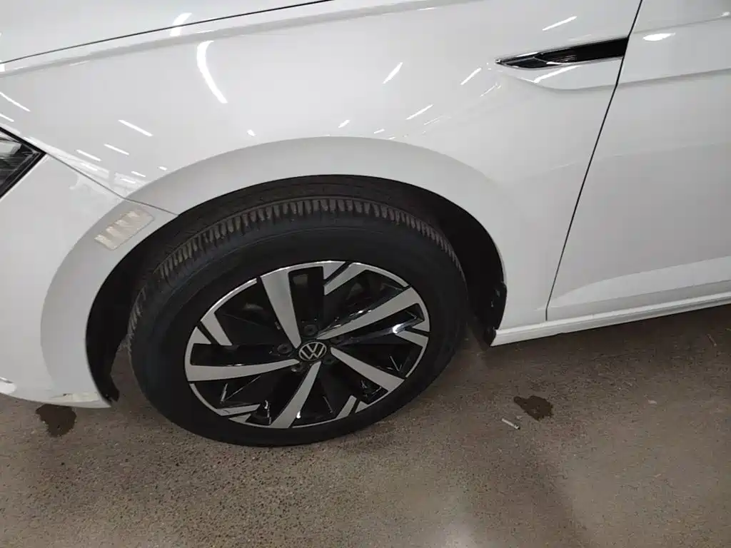 Volkswagen Polo — миниатюра 23