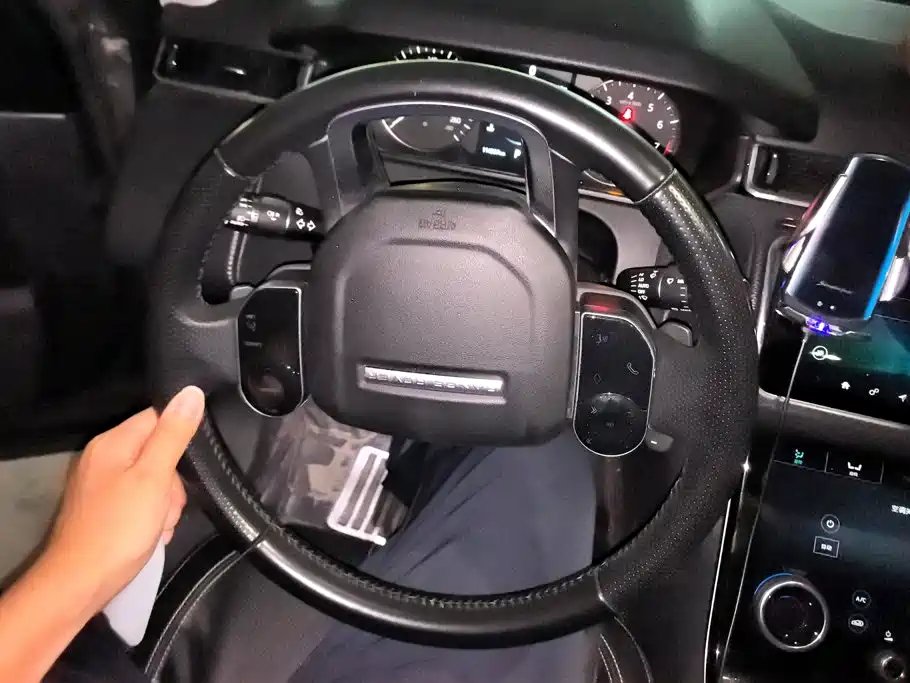 Land Rover Velar — миниатюра 15