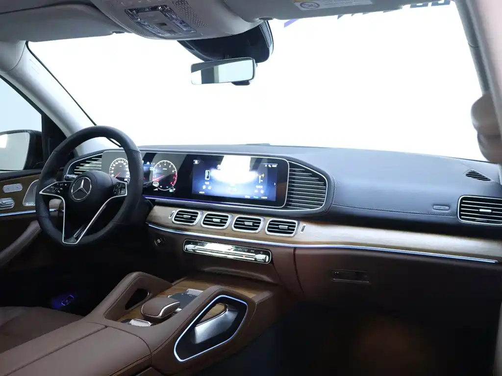 Mercedes-Benz GLE (Import) — миниатюра 20