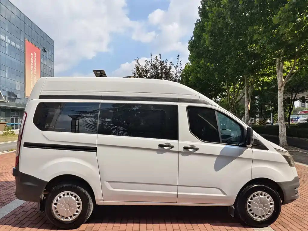 Ford Transit — миниатюра 8