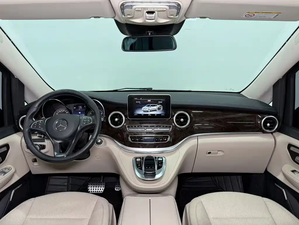 Mercedes-Benz V-Class V 2018 V 260 L Luxury Long Wheelbase VI