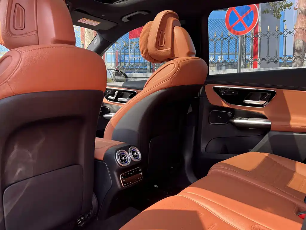 Mercedes-Benz GLC 2023 GLC 300 L 4MATIC 7 мест