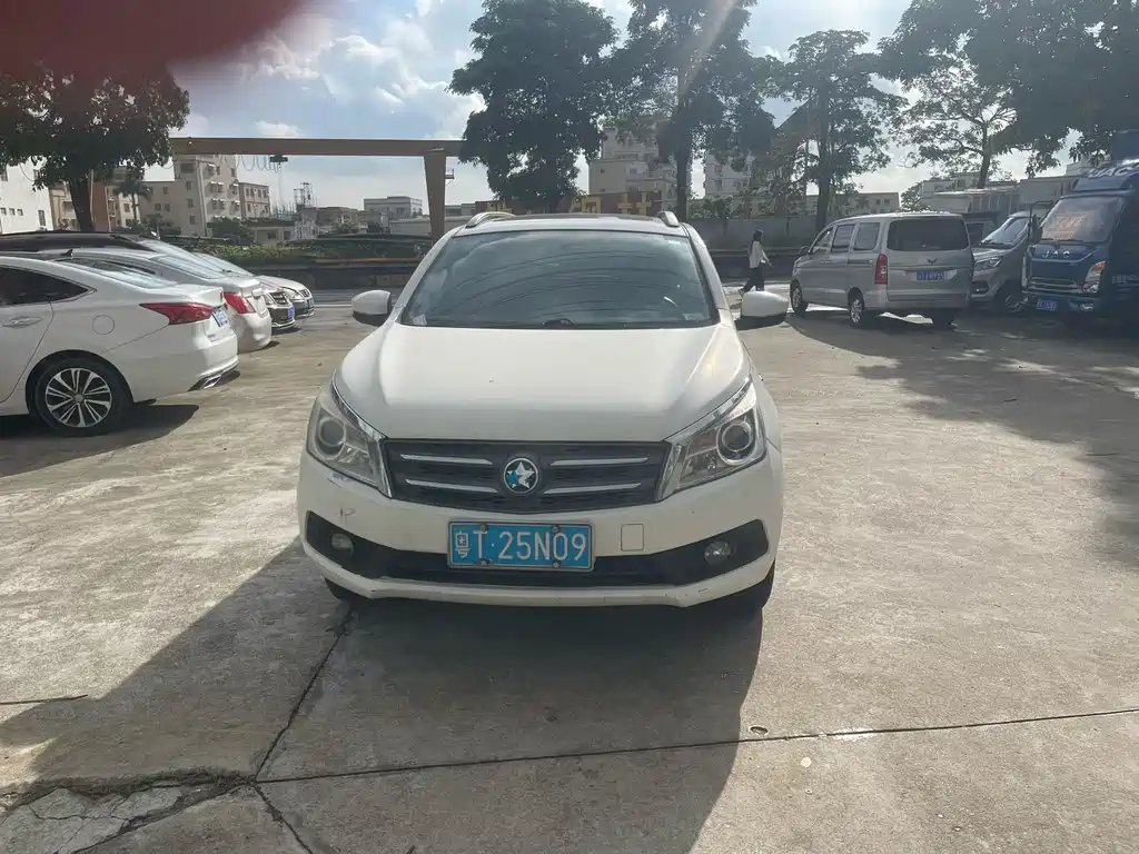 Venucia T70