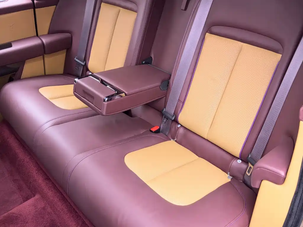 Rolls-Royce Cullinan — миниатюра 36