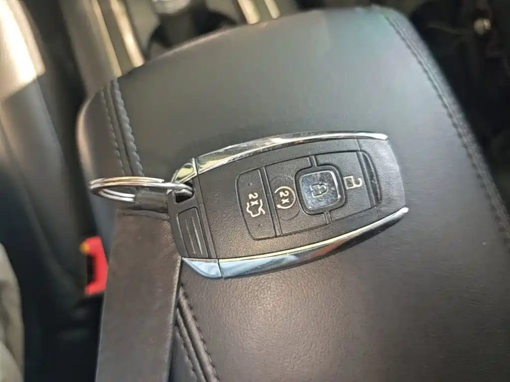Lincoln MKC — миниатюра 9