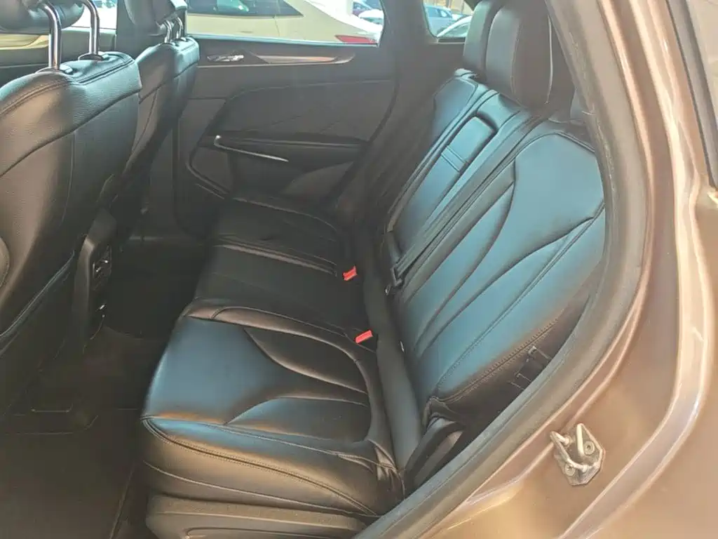 Lincoln MKC — миниатюра 17