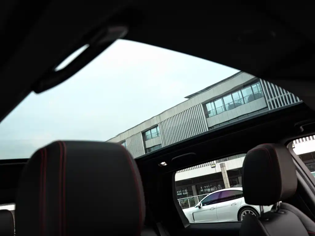 Land Rover Discovery Sport — миниатюра 20
