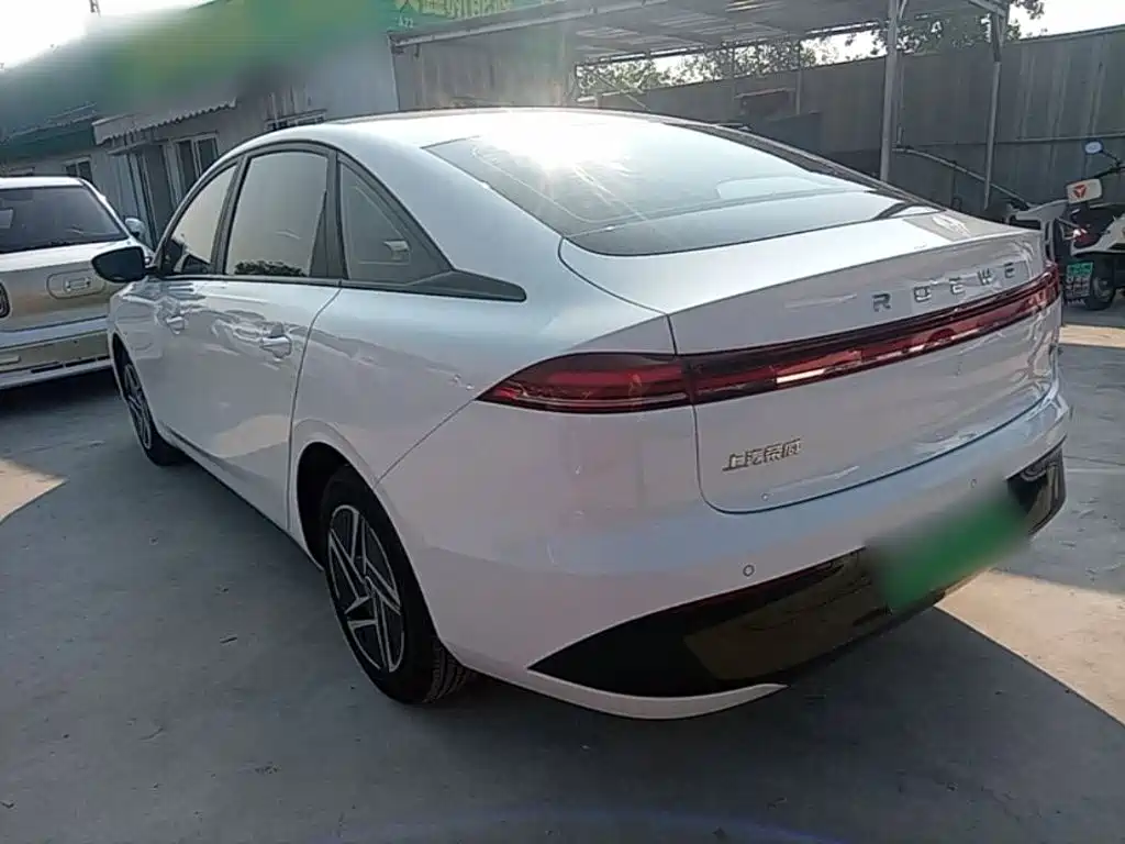 Roewe Young Wai D6 — миниатюра 5