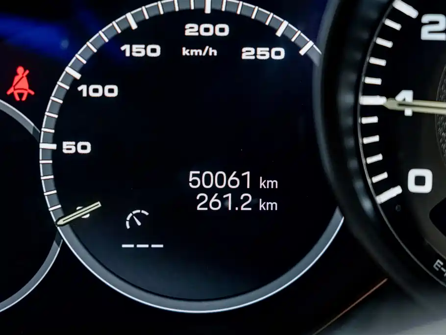 Porsche Cayenne Hybrid — миниатюра 10