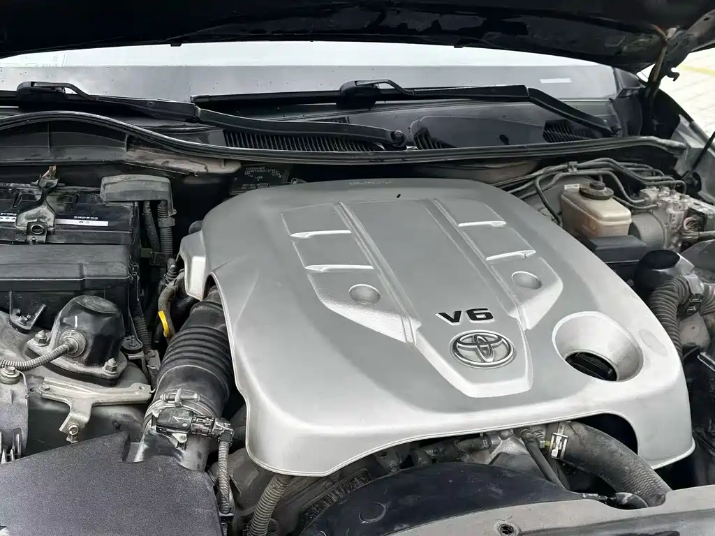 Toyota Reiz — миниатюра 6