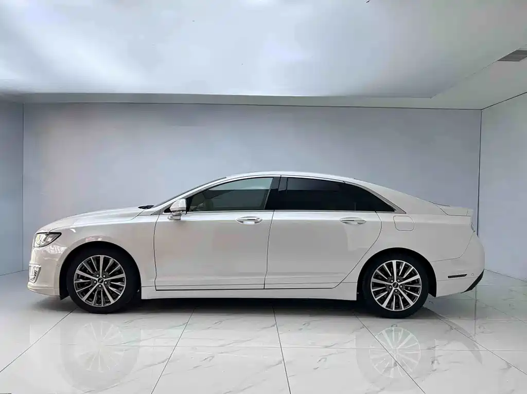 Lincoln MKZ — миниатюра 15