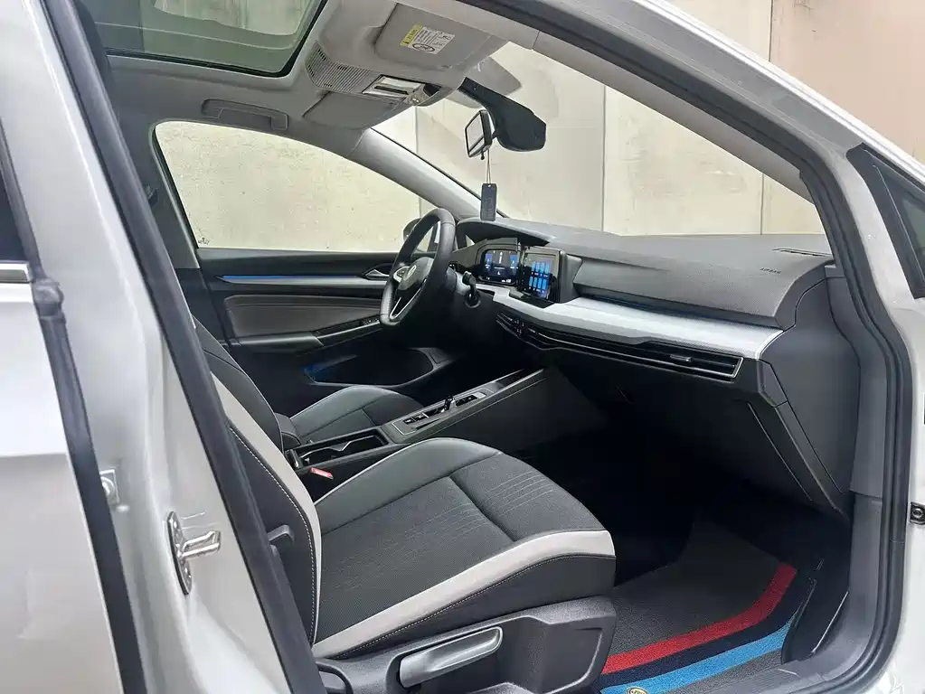Volkswagen Golf — миниатюра 8