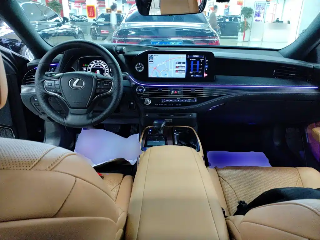 Lexus LS — миниатюра 6