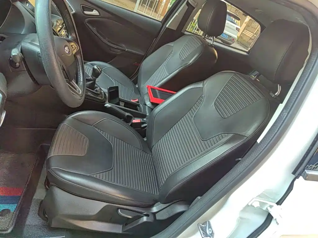 Ford Focus — миниатюра 15