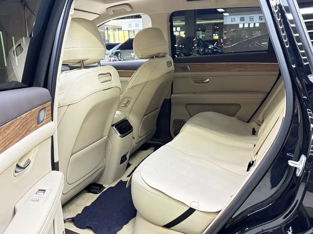 AITO ASK THE WORLD M7