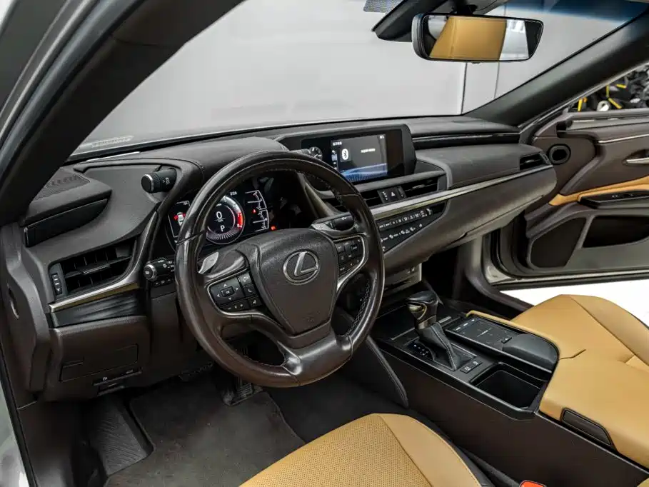 Lexus ES — миниатюра 18
