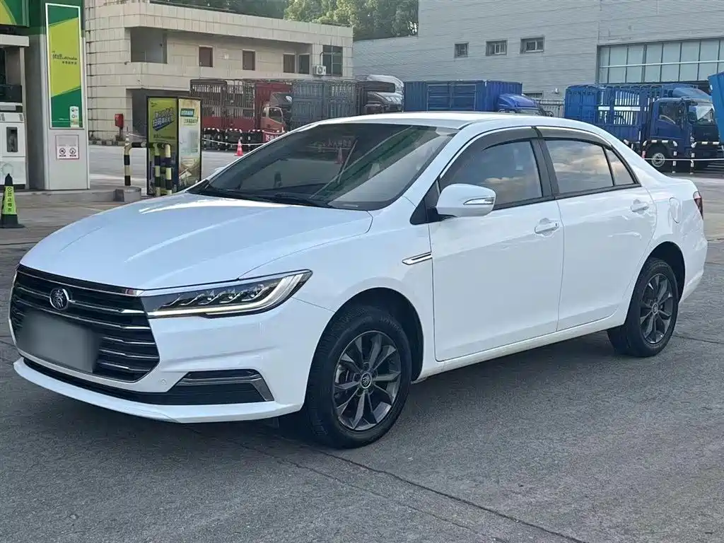 Купить BYD Qin