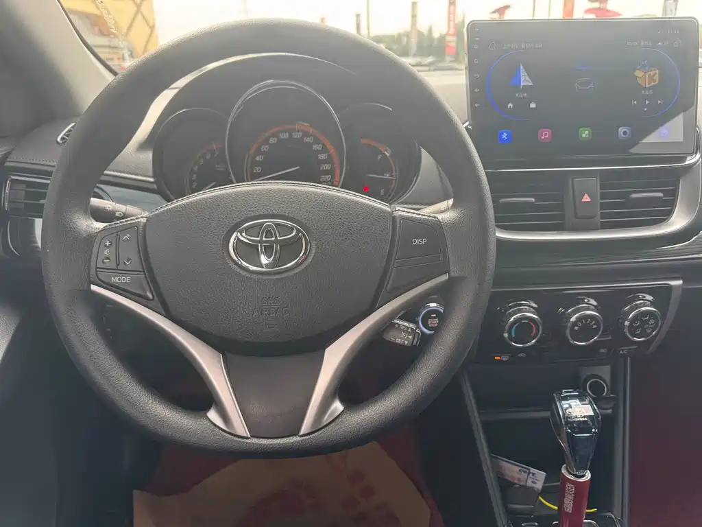 Toyota Yaris L — миниатюра 13