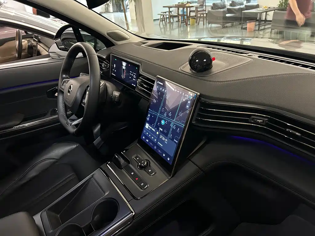 NIO ES6 — миниатюра 6