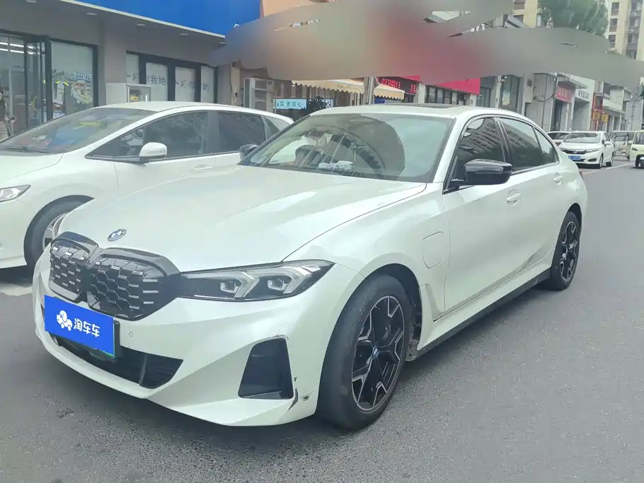 宝马i3 2023款 eDrive 40 L 曜夜套装 2023