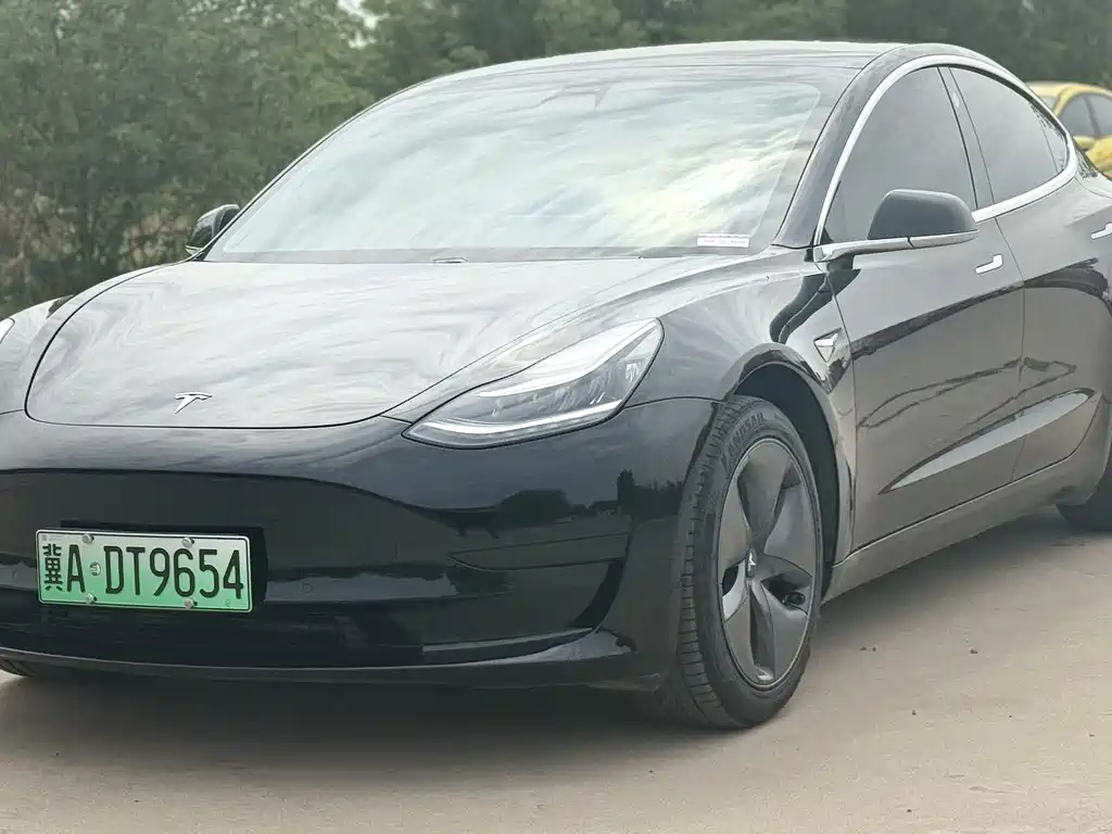 Tesla Model 3 2020