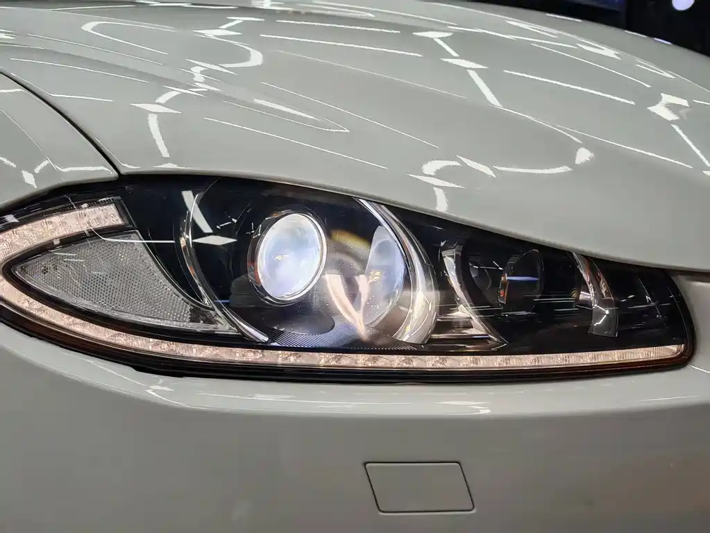 Jaguar XF — миниатюра 2