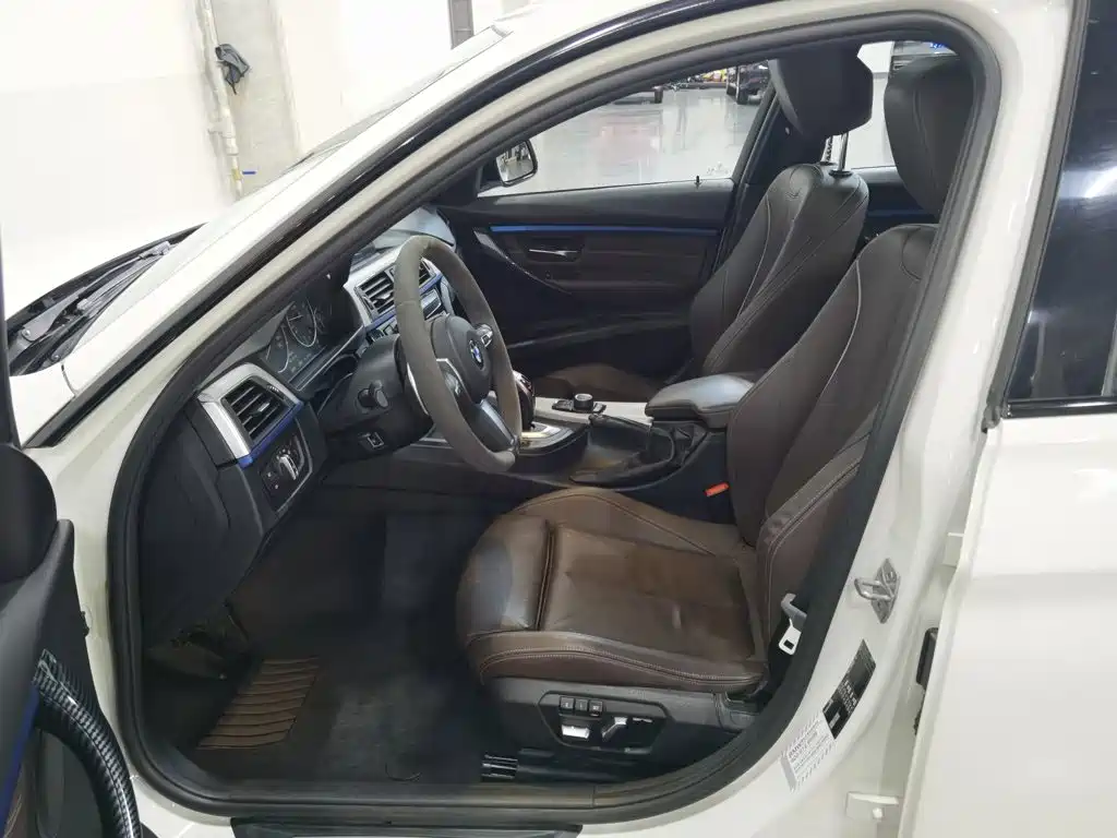 BMW 3 Series — миниатюра 10