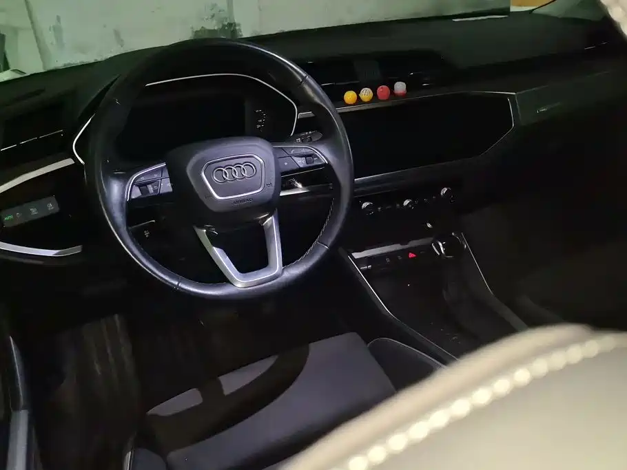 Audi Q3 — миниатюра 12