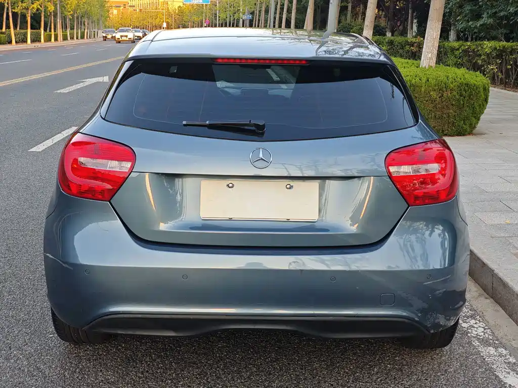 Mercedes-Benz A-Class (Import) — миниатюра 6