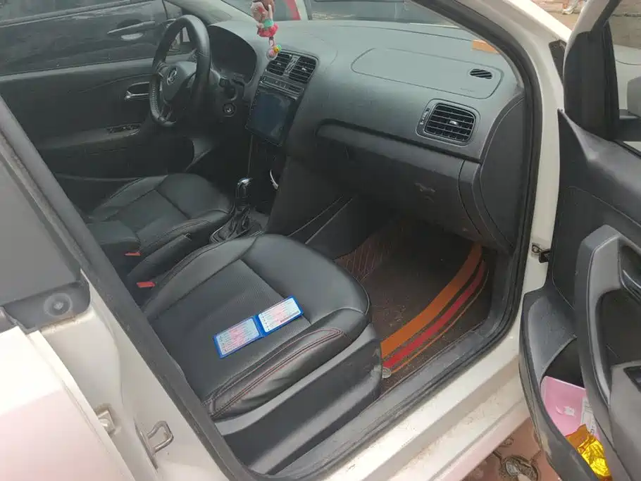 Volkswagen Polo — миниатюра 8