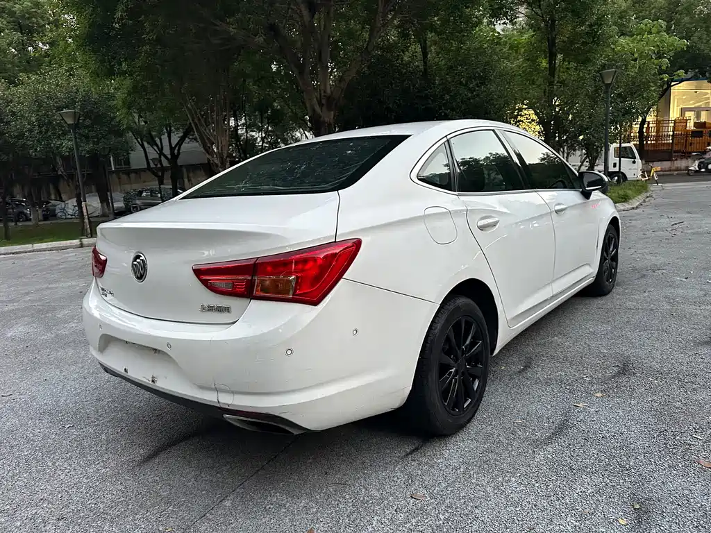 Buick Verano — миниатюра 6