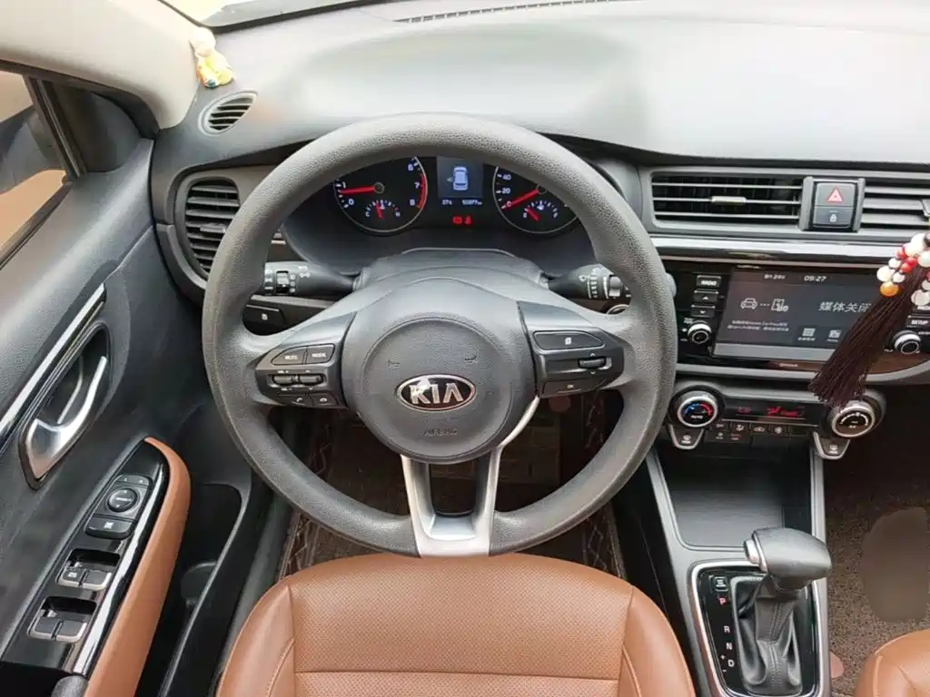 Kia KX Cross — миниатюра 11