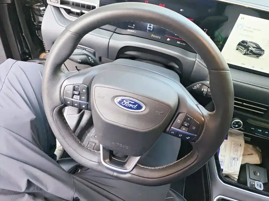 Ford Edge — миниатюра 15