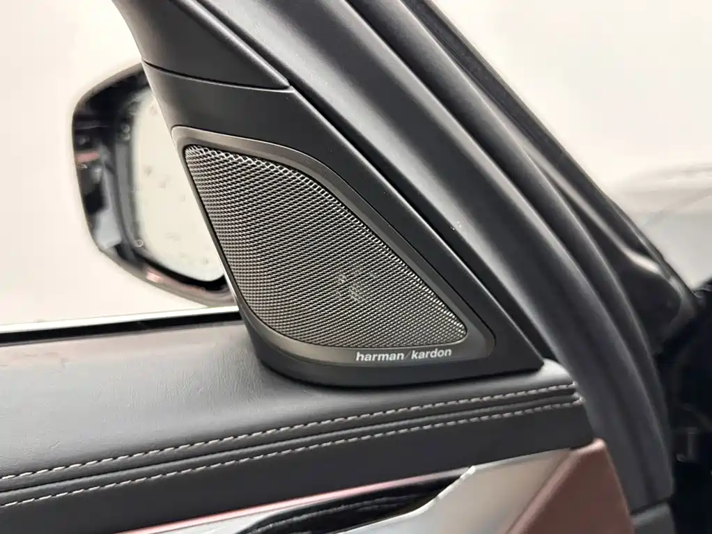 BMW 7 Series — миниатюра 15