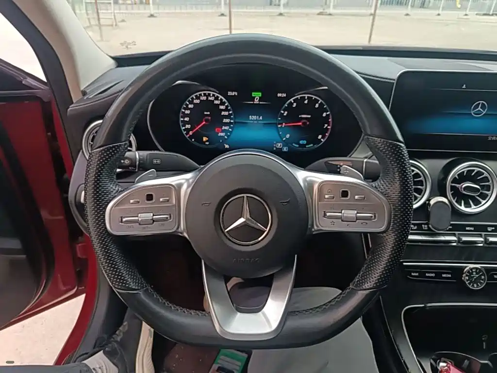 Mercedes-Benz C-Class — миниатюра 11